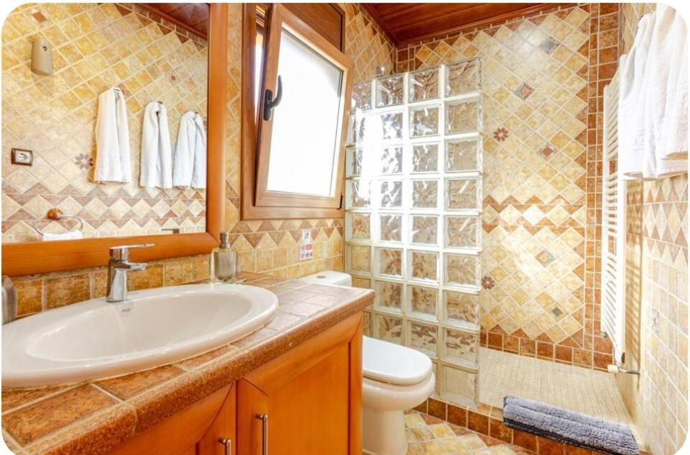 Raco De Lis Villa La Torre de Claramunt Ngoại thất bức ảnh